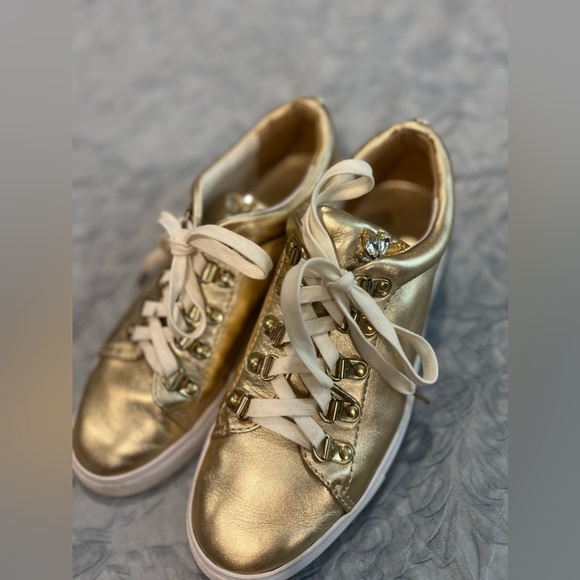 Lilly Pulitzer • Hallie Gold studded Sneaker Size 8 💥RARE 💥 - Picture 12 of 15